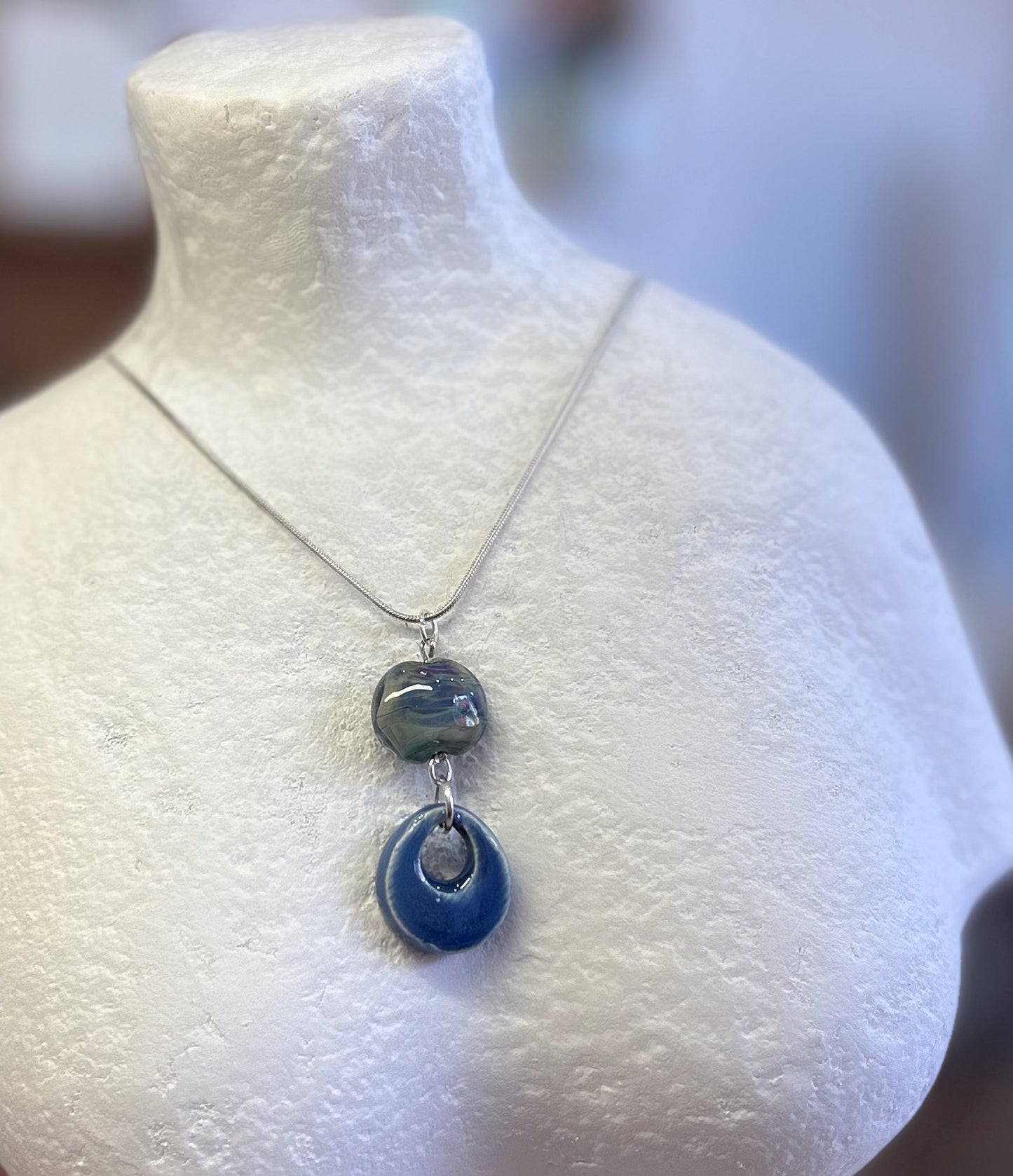 blue dot with glass bead