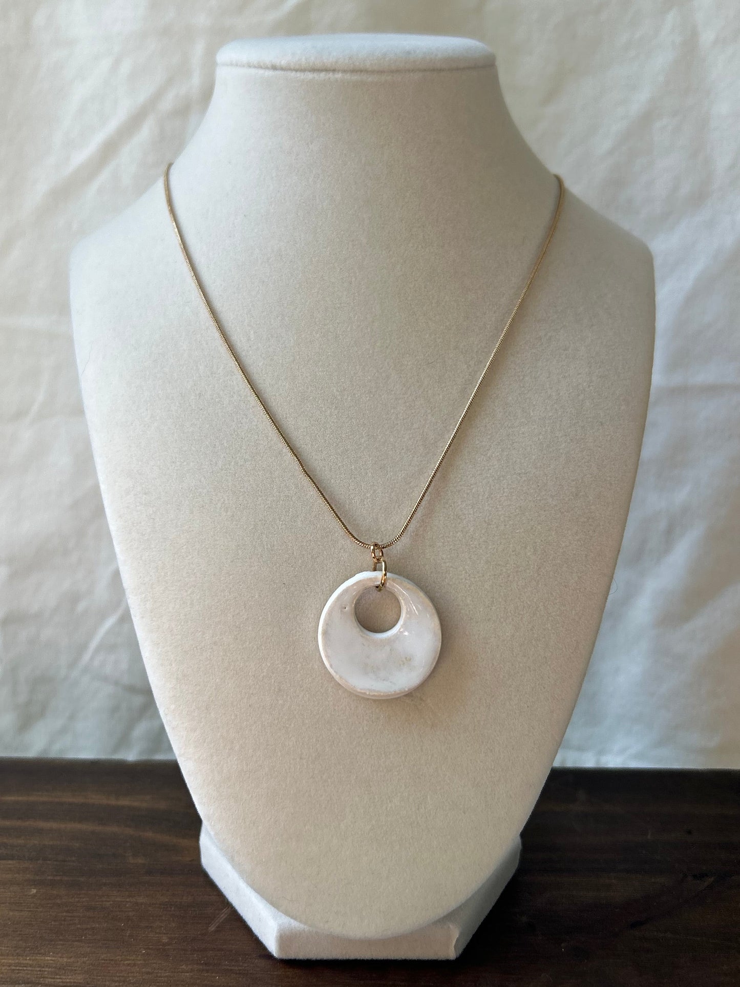 Mod White Pendant