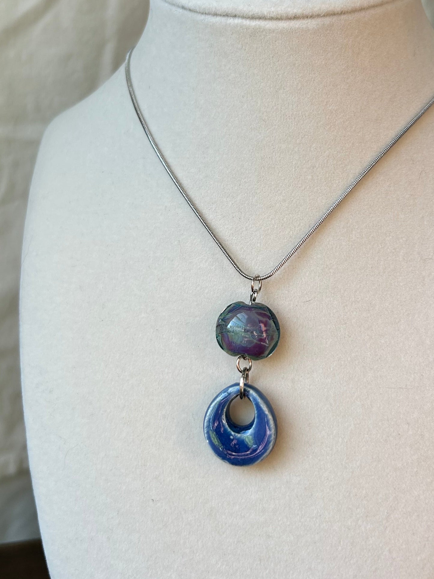 blue dot with glass bead