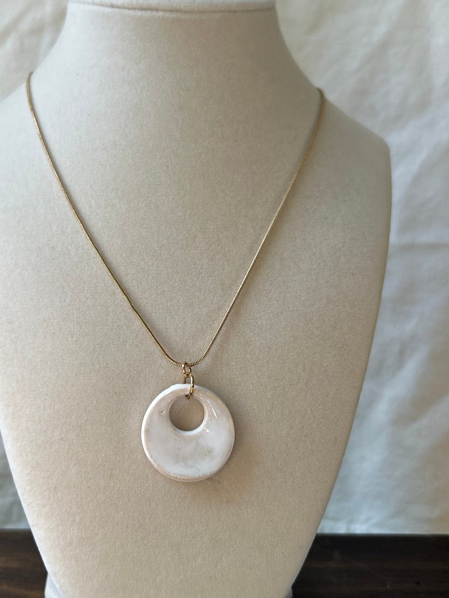 Mod White Pendant